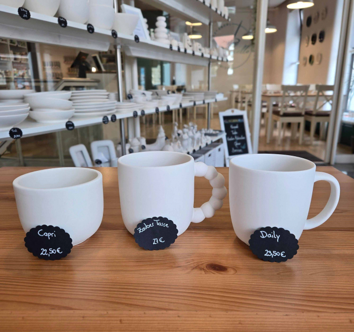 Kleine_Tassen_und_Becher